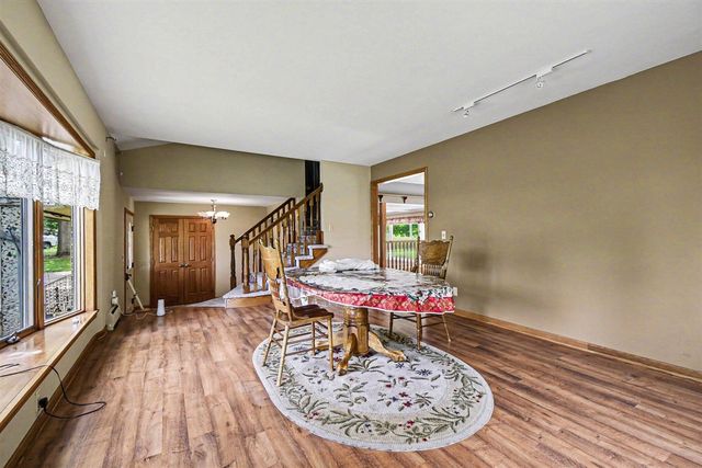 5269 Kenowa Avenue, Grandville, MI 49418