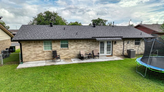3201 NE 10th Street, Mineral Wells, TX 76067