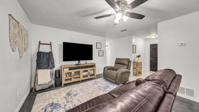 3201 NE 10th Street, Mineral Wells, TX 76067