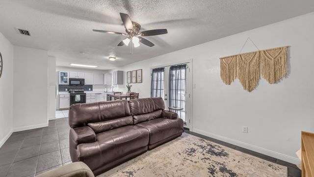 3201 NE 10th Street, Mineral Wells, TX 76067