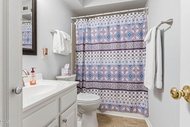 2831 Edridge Court 202, Raleigh, NC 27612