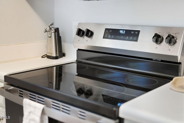 2831 Edridge Court 202, Raleigh, NC 27612