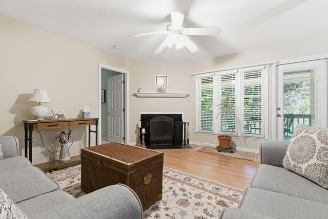 2831 Edridge Court 202, Raleigh, NC 27612