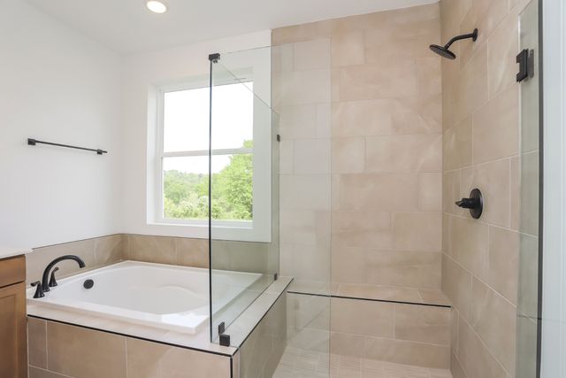2313 WILLIAMSPORT LANDING, Columbia, TN 38401