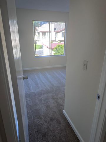 952 Cherry Glen Ter, Fremont, CA 94536