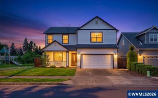 1149 Dahlia St, Woodburn, OR 97071