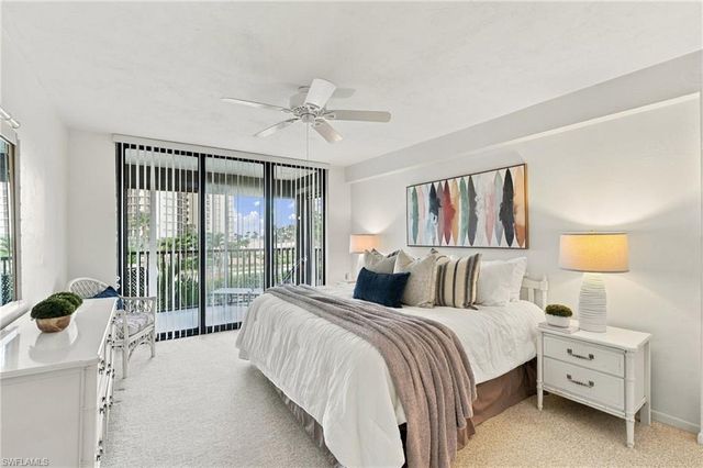 11030 Gulf Shore DR 104, Naples, FL 34108