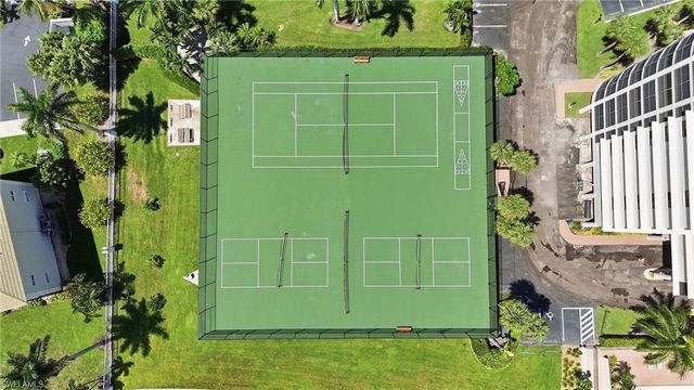 11030 Gulf Shore DR 104, Naples, FL 34108