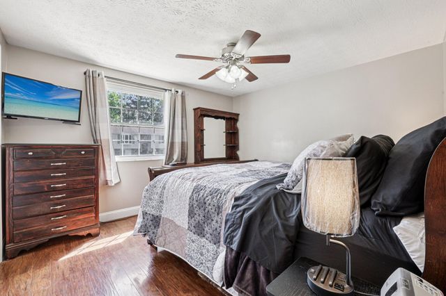 3076 Featherstone Drive, Burlington, KY 41005