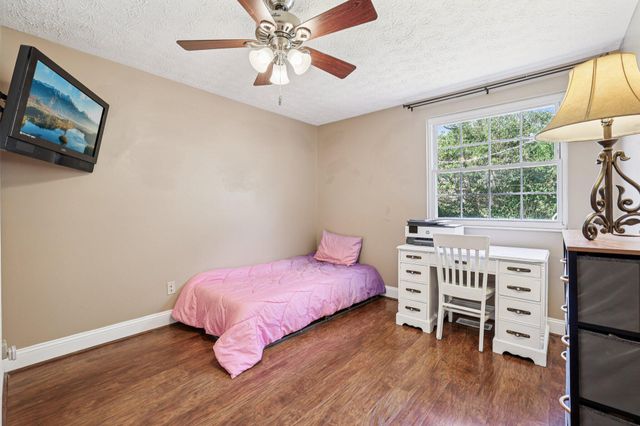 3076 Featherstone Drive, Burlington, KY 41005