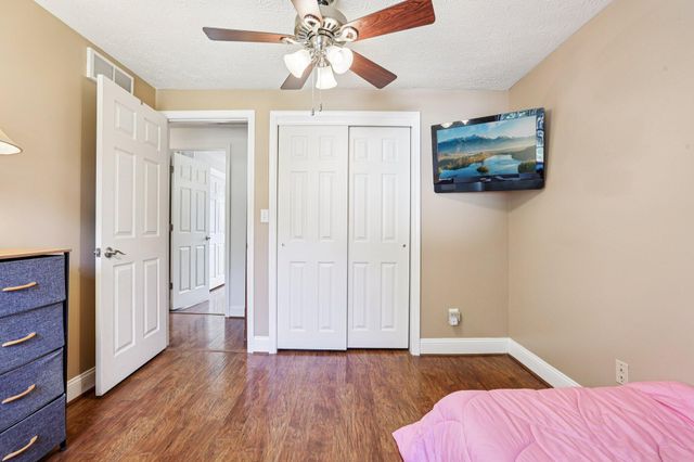 3076 Featherstone Drive, Burlington, KY 41005