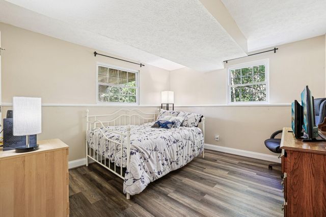 3076 Featherstone Drive, Burlington, KY 41005