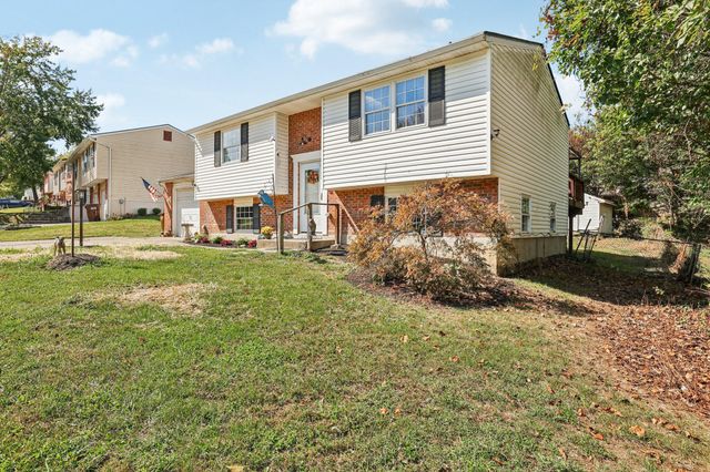 3076 Featherstone Drive, Burlington, KY 41005