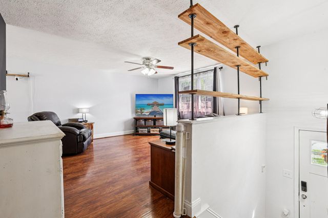 3076 Featherstone Drive, Burlington, KY 41005