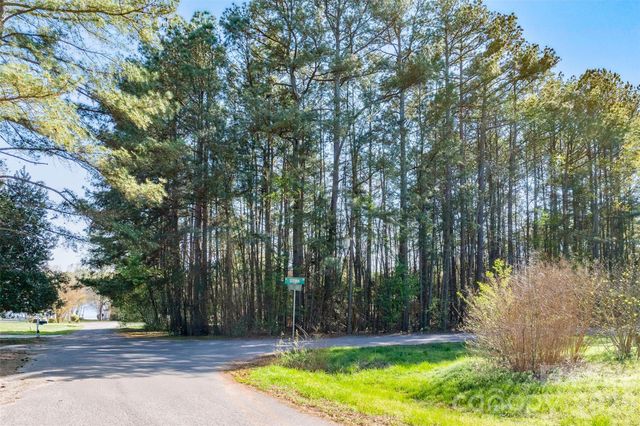 0000 Pine Harbor Drive, Denver, NC 28037