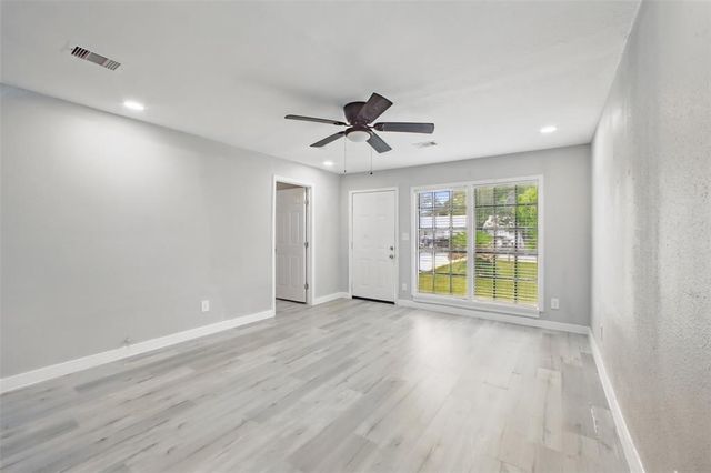 3221 Texas Avenue, Texas City, TX 77590