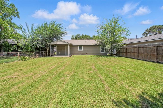 3221 Texas Avenue, Texas City, TX 77590