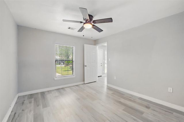 3221 Texas Avenue, Texas City, TX 77590
