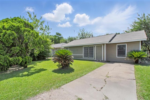 3221 Texas Avenue, Texas City, TX 77590