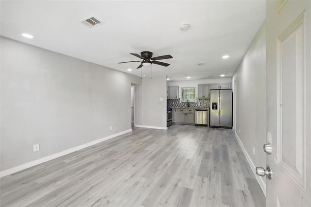 3221 Texas Avenue, Texas City, TX 77590