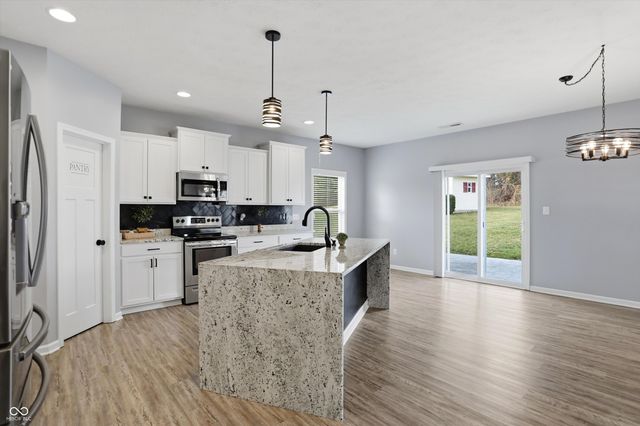 701 N Abigail Lane, Ellettsville, IN 47429