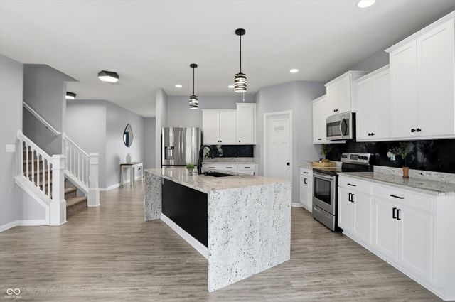 701 N Abigail Lane, Ellettsville, IN 47429