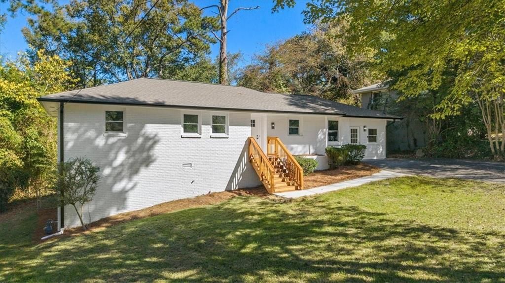 2039 Harwinor SE Road, Smyrna, GA 30082