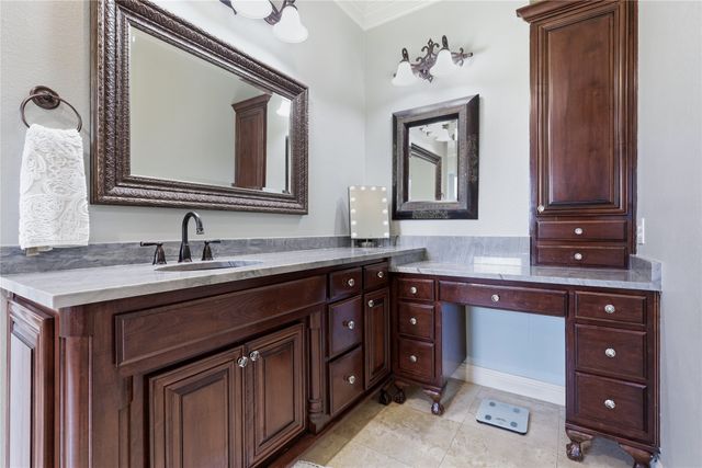 8220 Plum Creek Trail, Burleson, TX 76028