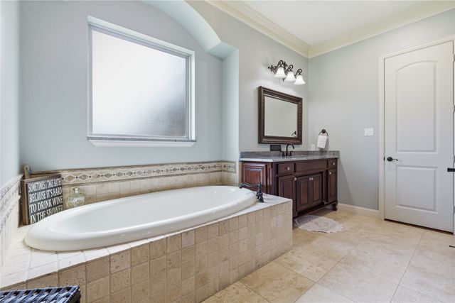8220 Plum Creek Trail, Burleson, TX 76028