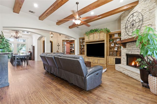 8220 Plum Creek Trail, Burleson, TX 76028