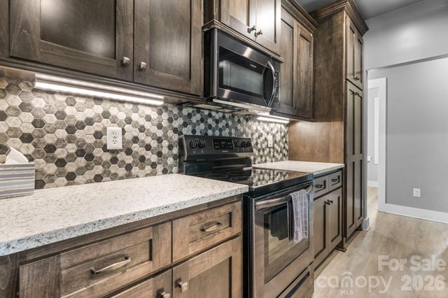 1100 Rainbow Drive, Mount Holly, NC 28120
