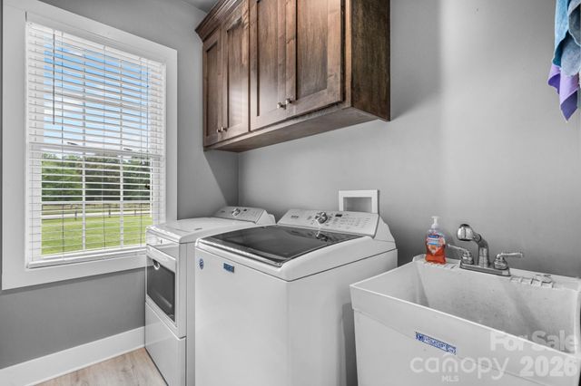 1100 Rainbow Drive, Mount Holly, NC 28120