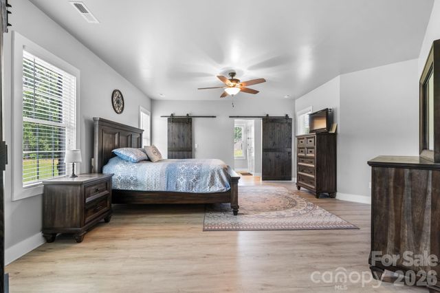 1100 Rainbow Drive, Mount Holly, NC 28120