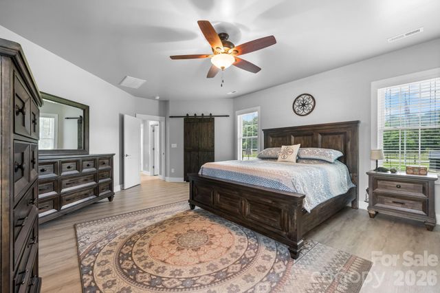 1100 Rainbow Drive, Mount Holly, NC 28120