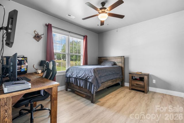1100 Rainbow Drive, Mount Holly, NC 28120