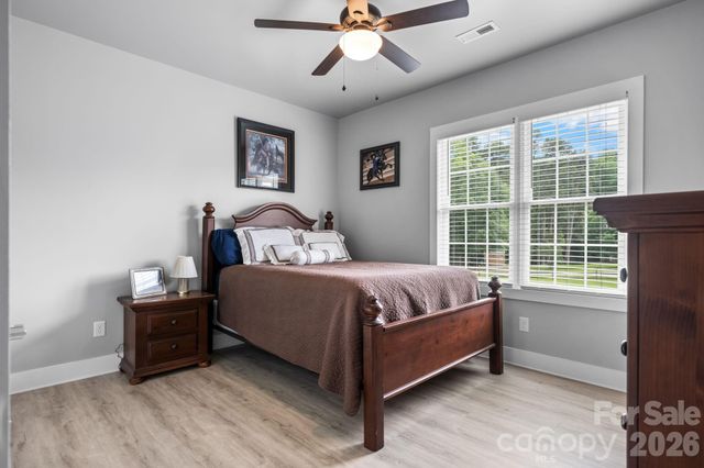 1100 Rainbow Drive, Mount Holly, NC 28120