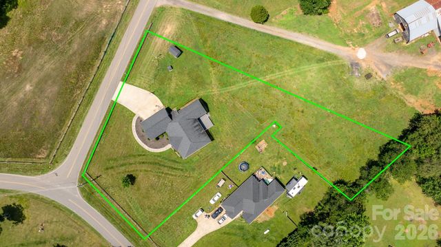 1100 Rainbow Drive, Mount Holly, NC 28120