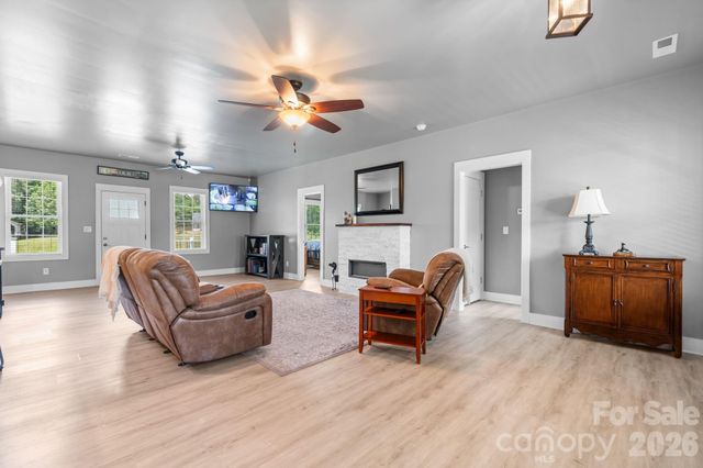 1100 Rainbow Drive, Mount Holly, NC 28120