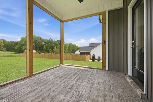 377 Lenalan Drive, Lexington, NC 27295