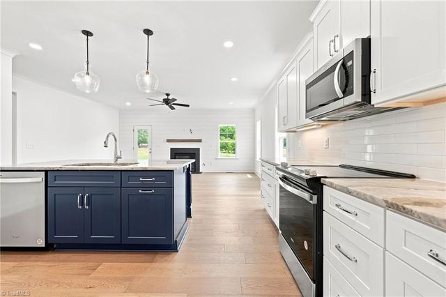 377 Lenalan Drive, Lexington, NC 27295