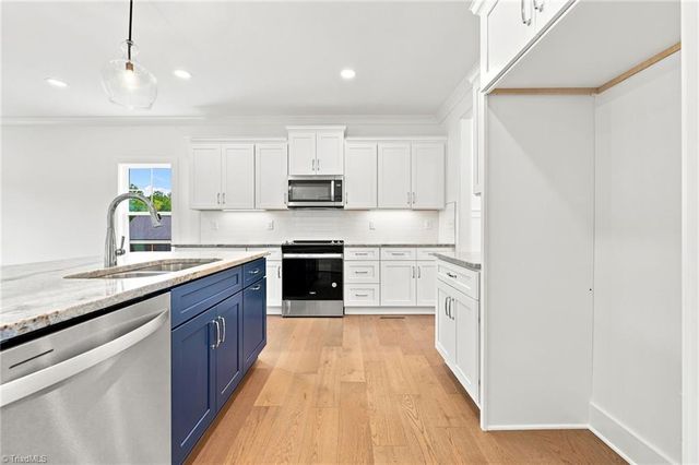 377 Lenalan Drive, Lexington, NC 27295