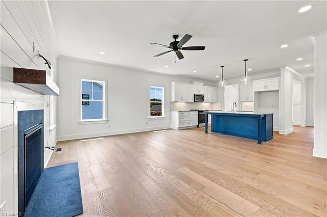 377 Lenalan Drive, Lexington, NC 27295