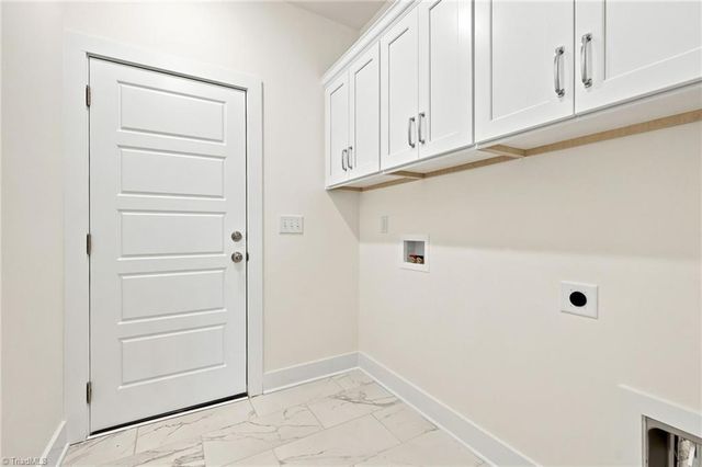 377 Lenalan Drive, Lexington, NC 27295