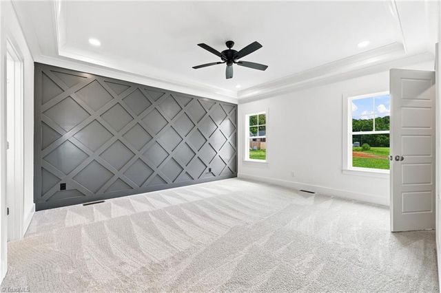 377 Lenalan Drive, Lexington, NC 27295