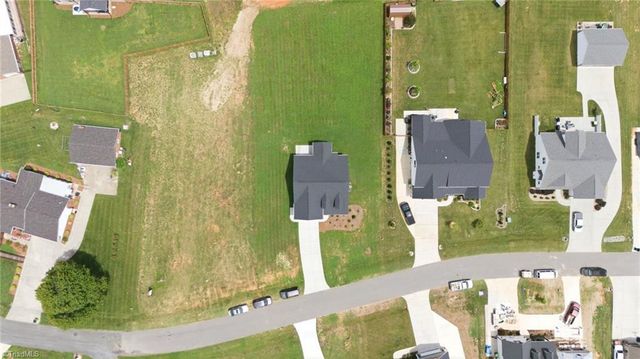 377 Lenalan Drive, Lexington, NC 27295