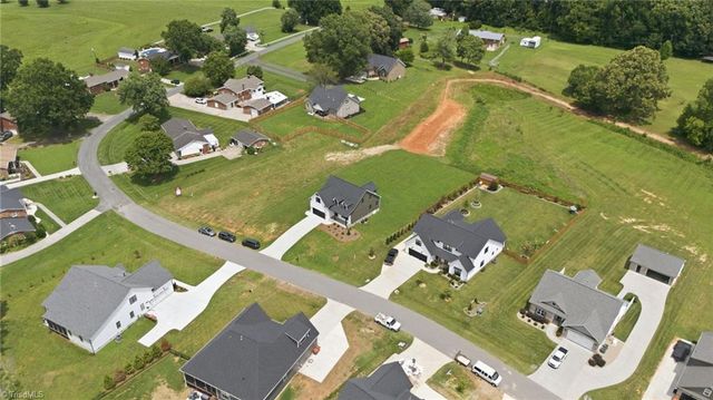 377 Lenalan Drive, Lexington, NC 27295