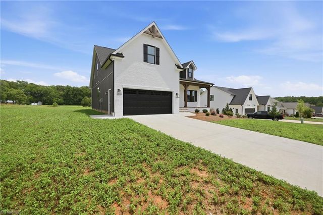 377 Lenalan Drive, Lexington, NC 27295