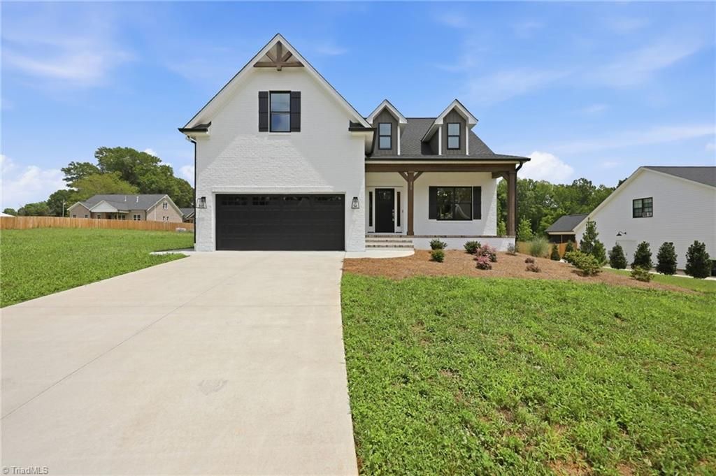 377 Lenalan Drive, Lexington, NC 27295