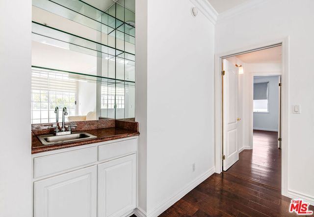 10630 Eastborne Avenue 203, Los Angeles, CA 90024