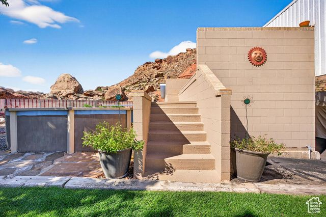 1045 HEMLOCK CIR, St. George, UT 84790